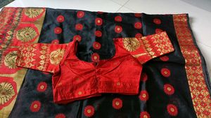 Black Saree🎀