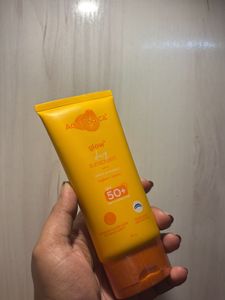 Aqualogica Glow+ Dewy Sunscreen