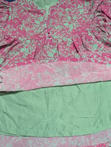 Pink Floral Printed Top💗💚💗