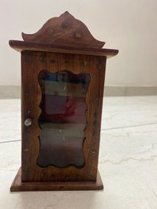 Wooden Beautiful Key Holder