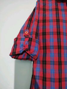 Man&#39;s Red Check Shirt
