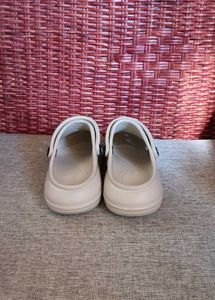 Comfortable off White Clogs