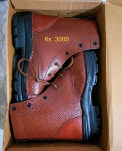 New Unused Leather Ankle Boots ( No.7)