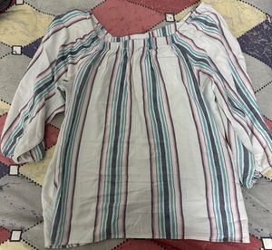 3/4th Sleeve Button Top