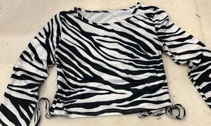 Zebra Print Fashionable Top🖤🤍