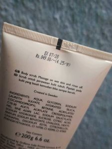 Oriflame Milk &amp; Honey Sugar Scrub