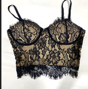 Lace Brellet