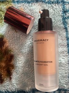 Charmacy Milano Matte Foundation
