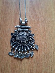 Silver Tone Necklace