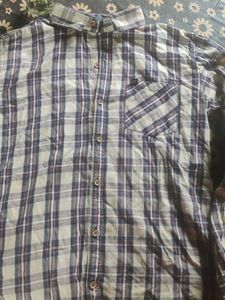 L-Size Plaid Button-Down Shirt