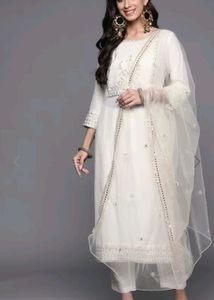 INDO ERA WHITE EMBROIDERED KURTA SET