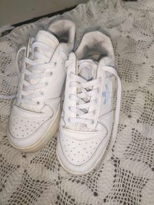 Adidas Sneakers