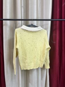 Yellow Full Sleeve Winter Sweatshirt