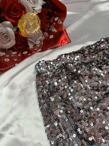 Sequin Mini Skirt🤍✨