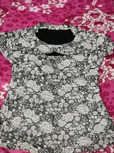Cute Rose Design Top