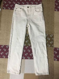 women thrifted jeans
