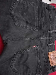 Levi&#39;s black used jeans stretchable Meterial