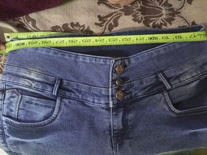 HIGH WAIST JEANS