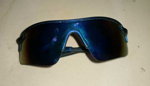 Stylish Blue Sport Sunglasses