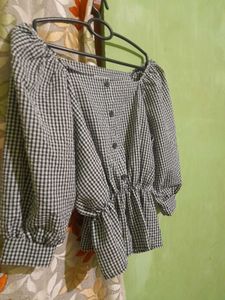 Gingham Puff Sleeve Top