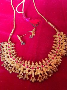 Vintage Gold Tone Necklace