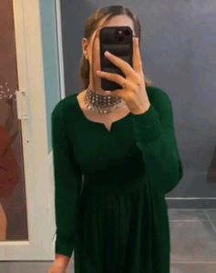 Elegant Green Naira Cut