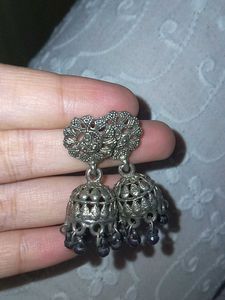Vintage Rhinestone Stud Earrings