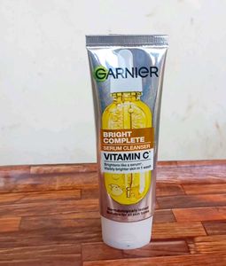 Garnier Serum Facewash 50ml