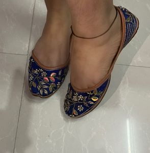 Dabka zardosi punjabi Jutti Flat Footwear Heel