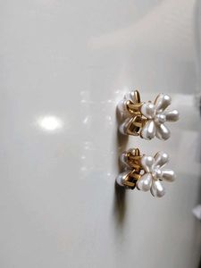 Pearl Flower Hair Clips
