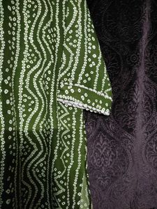Mehandi Green Bandhani Kurti On Sale!