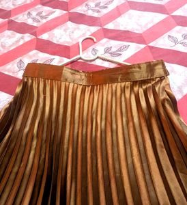 ❤️‍🔥Elegant Metalic Brown Pleated Skirt ❤️‍🔥