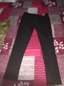Chic Black Skinny Jeans – Excellent Condition!