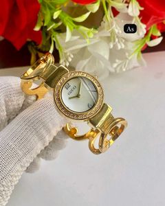 VERSACE &amp; GUCCI MIX BRANDED WOMEN WATCHES @SALE
