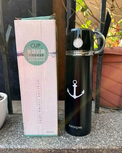WHITE AND BLACK STEEL BOTTLE -500 ML