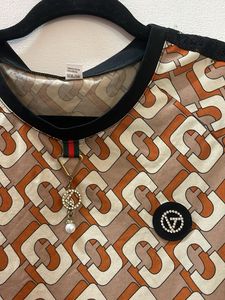 Patterned Women&#39;s Top