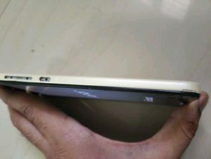 Honor Smartphone - Cracked Screen