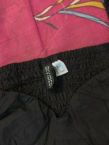 H&amp;M Black Puff Sleeve Crop Top