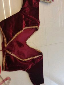 New Elegant Saree With Blouse