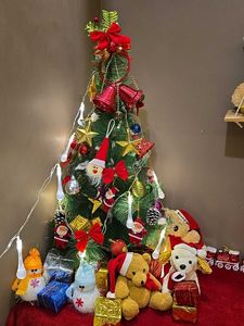 Festive Christmas Tree Decor