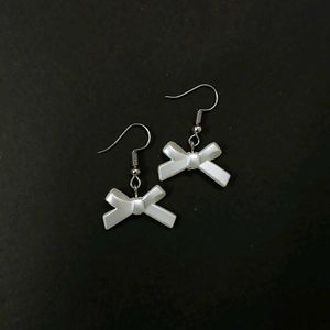 ₊˚⊹౨ handmade pretty bow earrings ৎ ₊˚⊹