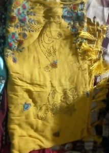 Combo 😄 Yellow Embellished sarees Gawn