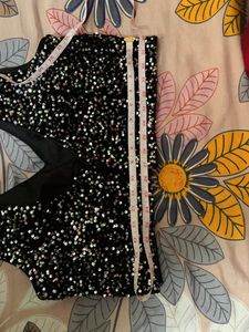 BLACK SEQUENCE EMBROIDERED BLOUSE