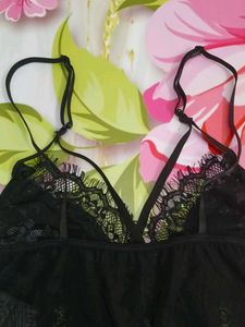 (1100)Black Lace Bodysuit