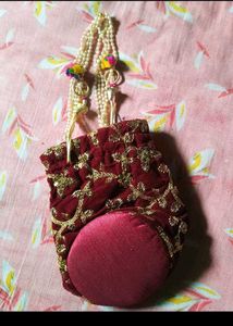 Beautiful Cloth Sling Bag... 🥰🥰🥰