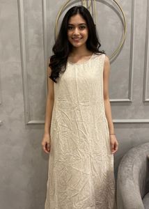Chic Eyelet Sleeveless Midi Dress