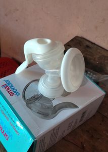 Small Wonder Manual Breast Pump