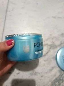 Pond&#39;s Superlight Gel Moisturizer (300ml Big Tube)
