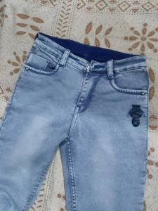 Forever Light Blue Jeans Waist 26 L- 36