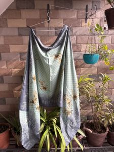 Women&#39;s Winter Suit with Stole